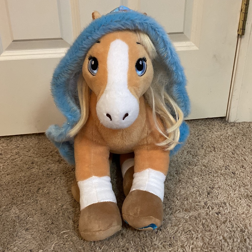 Build a bear horse and accessories